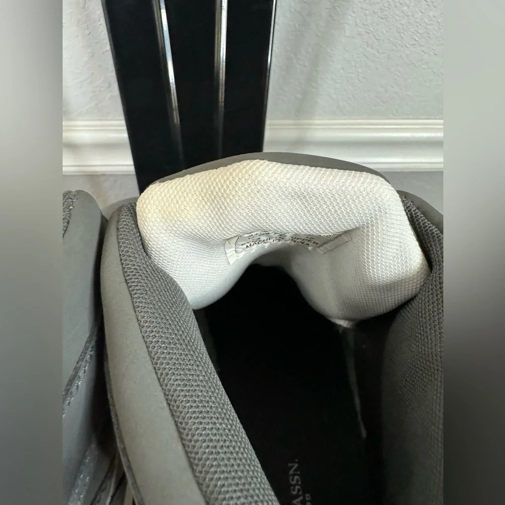 Men's High-Top Sneakers in Gray with Logo Accent